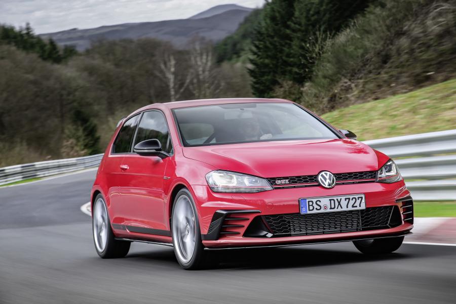  Volkswagen Golf GTi Clubsport S 2016 года  (фото 18 из 30)